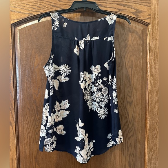 Maurice’s navy blue floral tank - Picture 3 of 3